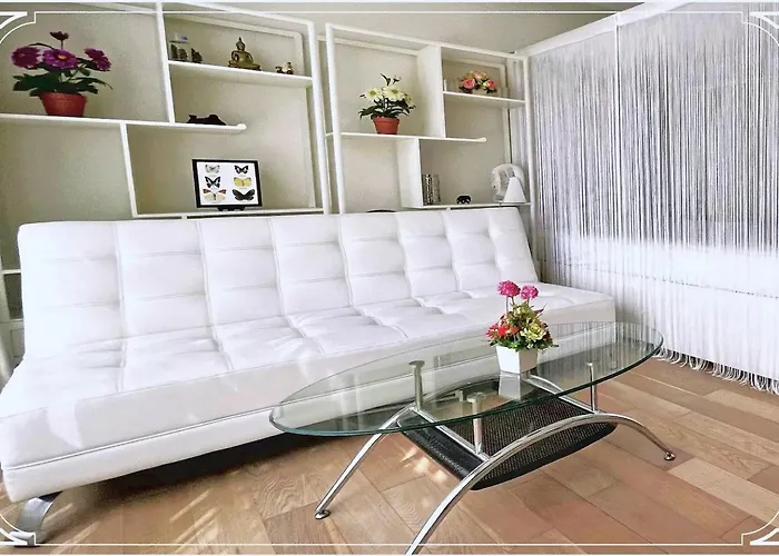 Apartment In Heart Of