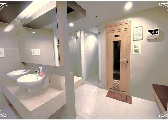 In Heart Of Apartment *