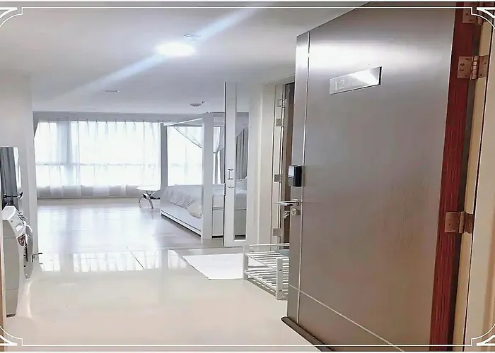 Apartment In Heart Of